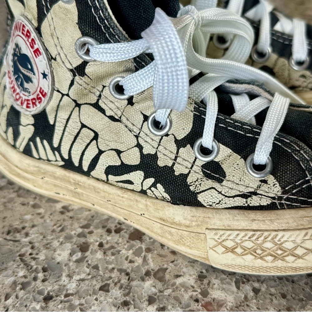 Converse Kids l High-Top T-Rex Sneakers l Size:11C - Picture 5 of 11